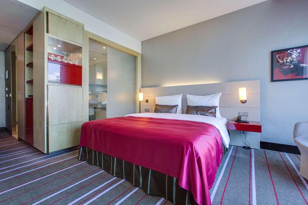 Radisson Blu Media Harbour Hotel, Düsseldorf Zimmer foto